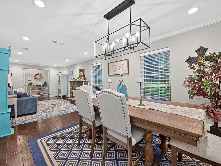 746 Stone Mountain Dr — Photo 23