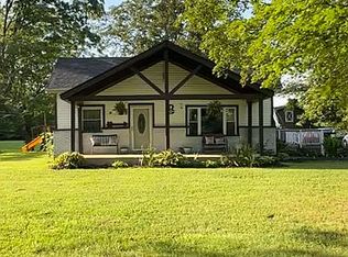 12224 E Idlewood Rd, Mount Vernon, IL 62864