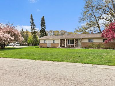 615 E Oxhill Dr, White Lake, MI, 48386