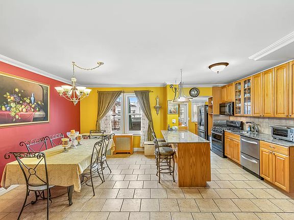 5th image of 2226 29th St
