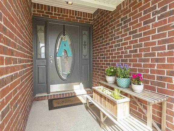 4th image of 3751 Boardwalk Ct