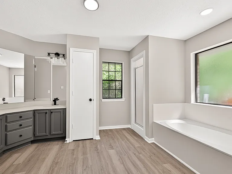 4906 Pleasure Lake Ln — Photo 8