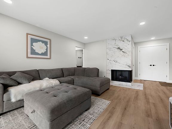 3rd image of 7010 Park Lane Ct APT 102