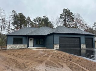 8584 Oak Park Cir, Minocqua, WI 54548