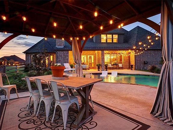 5th image of 13401 Escalara Ln