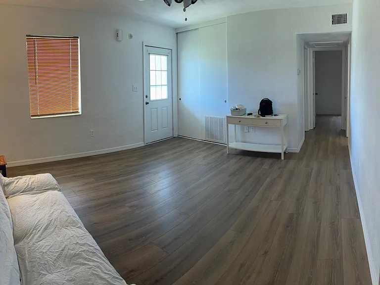 8790 Aero Ave — Photo 10