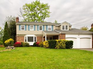 1206 Forestwood Dr, Mc Lean, VA 22101