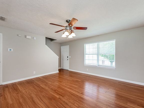 4th image of 1611 Saint Andrews Dr