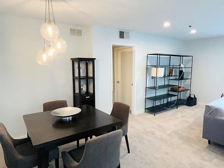 Small or large, expandable dining table