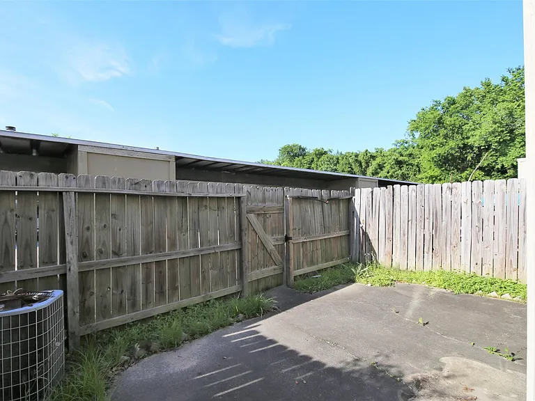 2115 E Weldon Dr — Photo 20