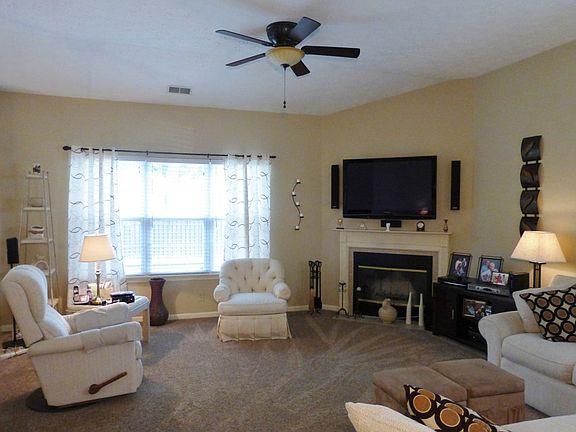 3rd image of 6279 Twyckenham Dr