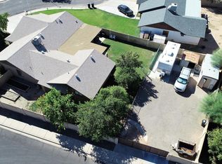 2254 E Capri Cir, Mesa, AZ 85204