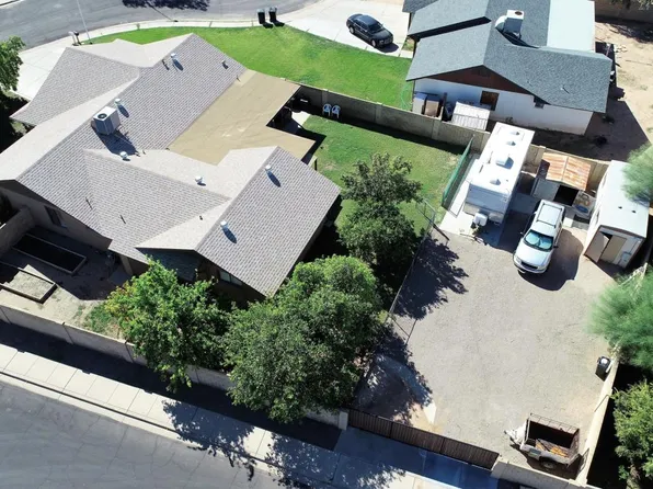 2254 E Capri Cir, Mesa, AZ 85204