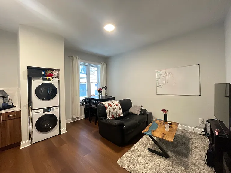 1322 Locust Street - GRNZ XI — Photo 3