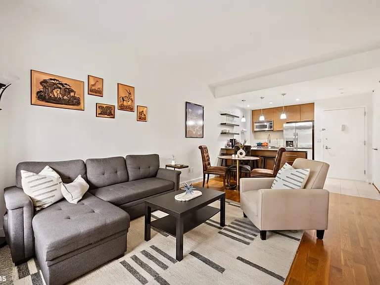 330 E 109th St #3C — Photo 2
