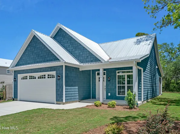 124 NW 11th Street, Oak Island, NC 28465