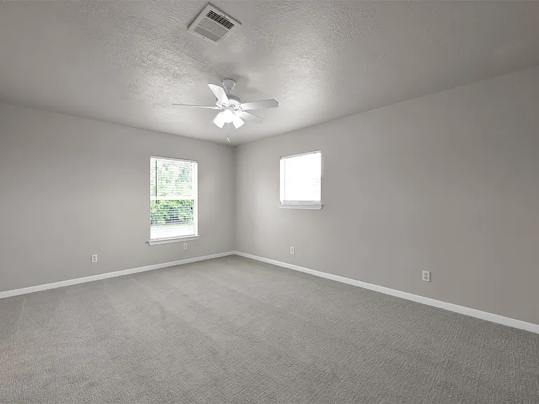 100 Harbour Town Dr — Photo 16