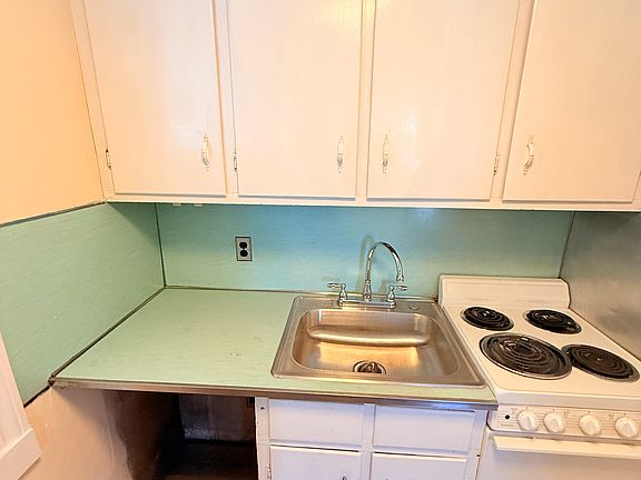 3rd image of 48 Kirkland St #2A