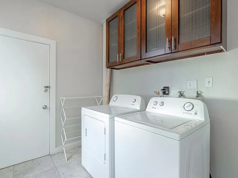 653 Minna St #B — Photo 18
