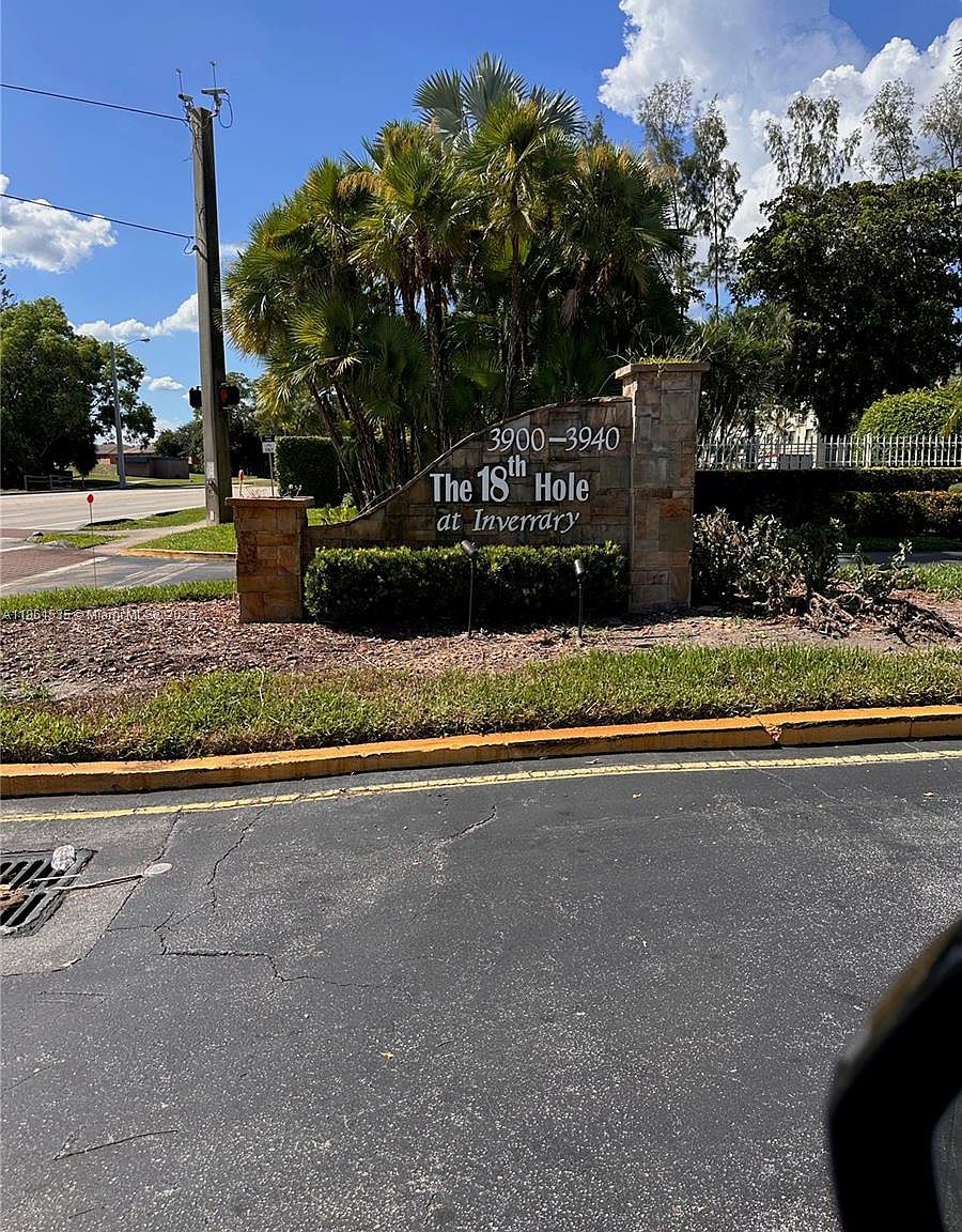 3930 Inverrary Blvd APT 101D