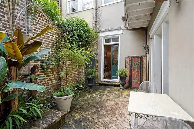 839 Dumaine St — Photo 14