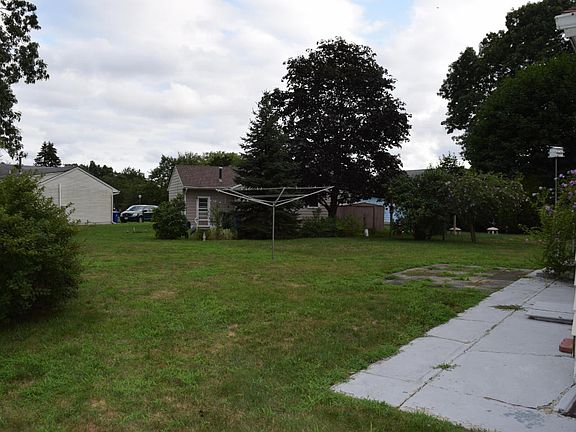 4th image of 49 Morning Glory Ct