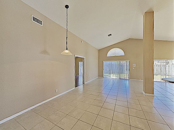 4th image of 7617 Trenton Dr