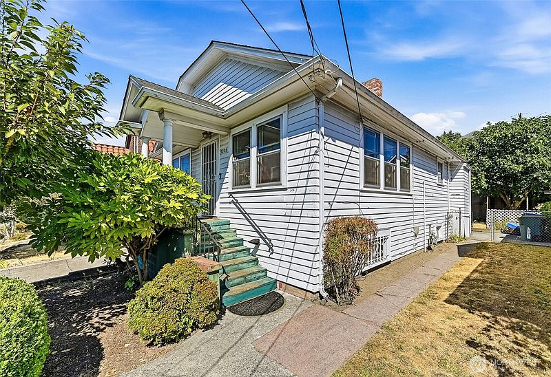 2nd image of 3208 15th Avenue S