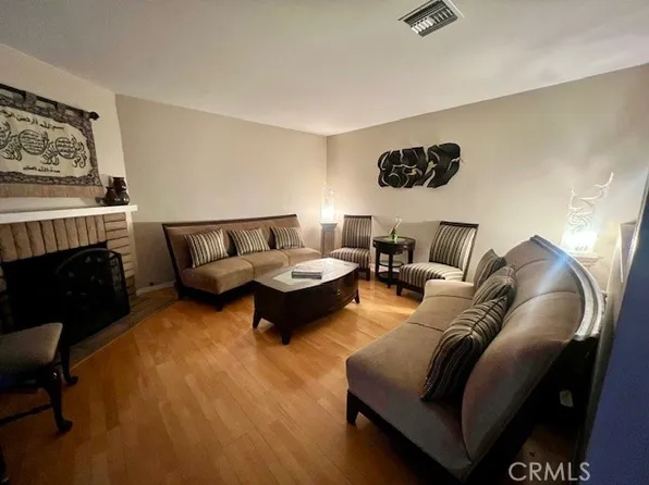 15654 Hillview Ln, Granada Hills, CA