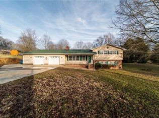 195 Benjamin Rd, Eden, NC 27288