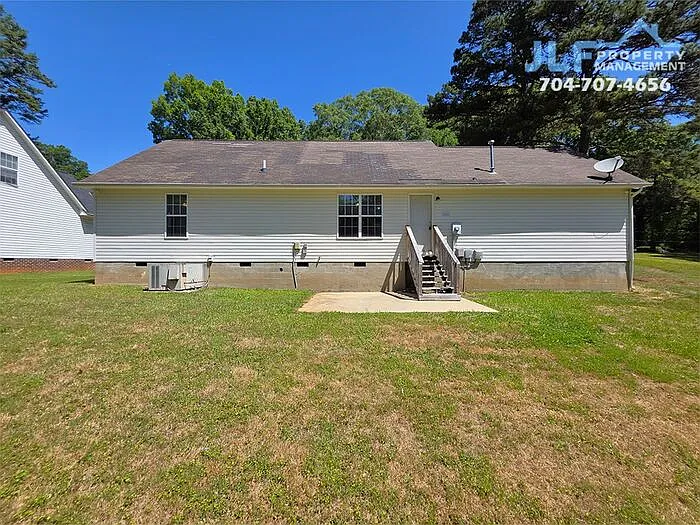 1225 Beard St — Photo 16