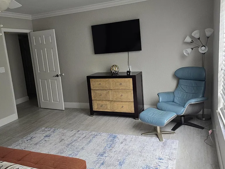 7580 Regency Lake Dr #402 — Photo 15