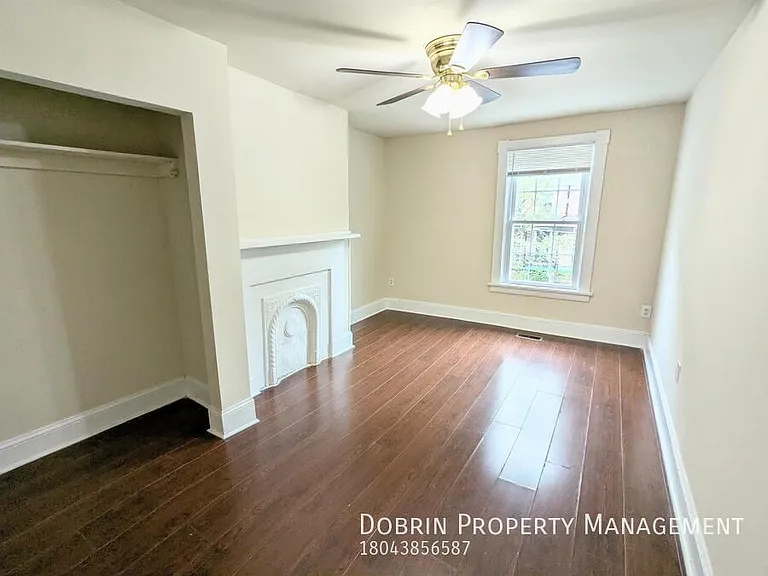 704 W Clay St — Photo 16