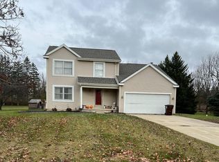 11072 Village Ln, Clinton, MI