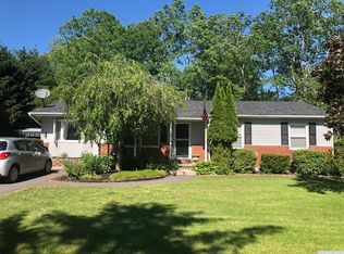 52 Rossman Cir, Hudson, NY 12534