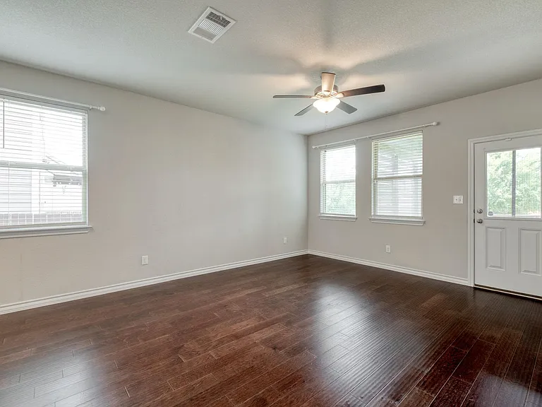 224 Eves Necklace Dr — Photo 11