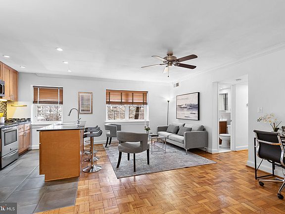 3rd image of 1309 N Ode St APT 504