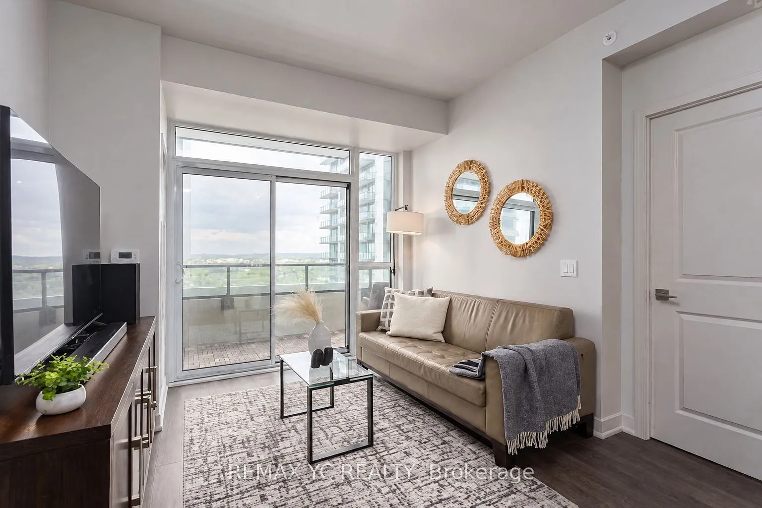 2 bed, $2,900 — Photo 3