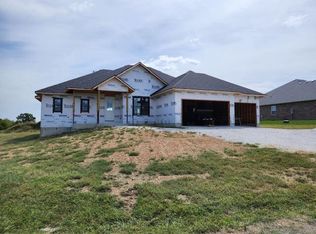 105 Summit Point Rd, Chestnutridge, MO 65630