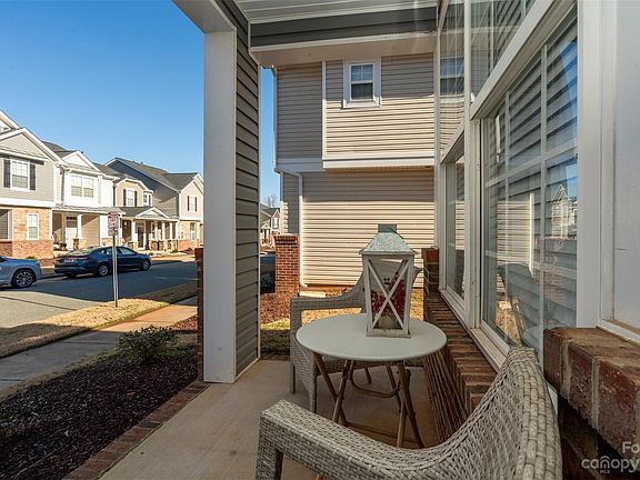 3rd image of 112 Walnut Cove Dr APT D