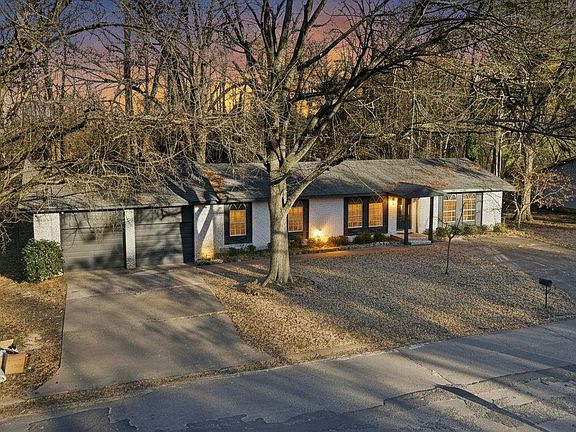 4th image of 130 Western Hills Dr