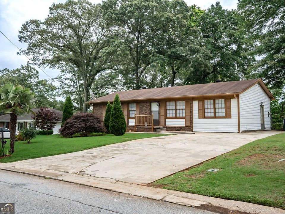 1st image of 520 Pinecrest Dr