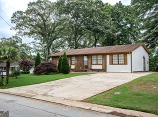 520 Pinecrest Dr, Riverdale, GA 30274