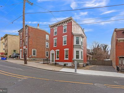 273 Green Ln, Philadelphia, PA, 19128