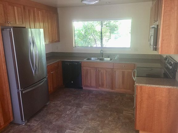 5th image of 539 Westmont Ct