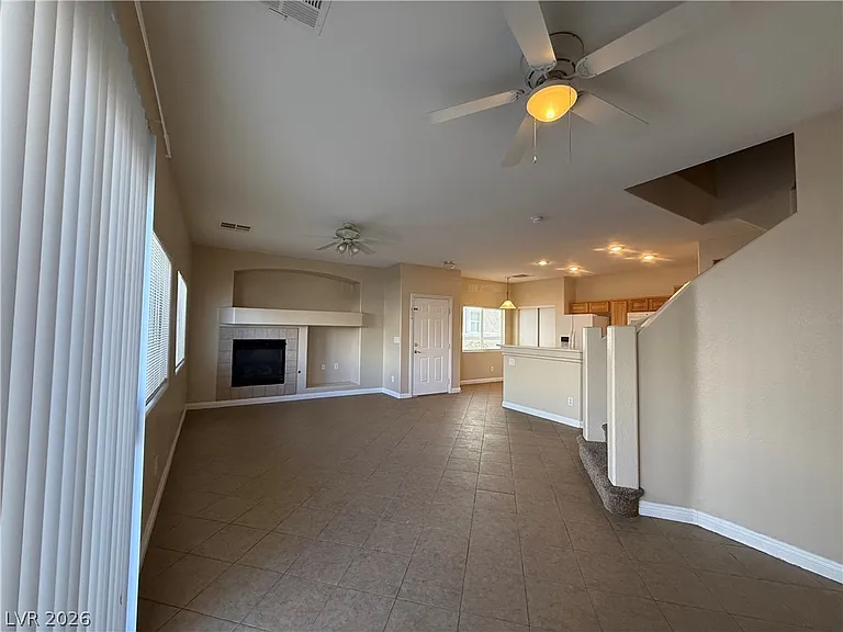 1069 Slate Crossing Ln #2 — Photo 5