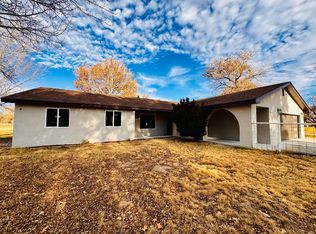 11 Avenida Alegre, Los Lunas, NM 87031