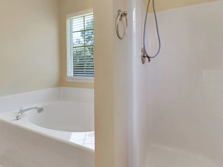 836 Laurel Hill Cir — Photo 25