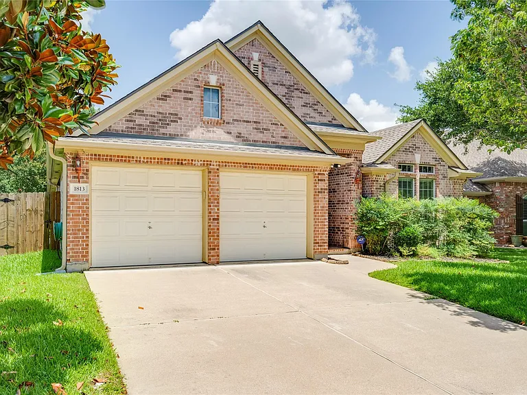1813 Nelson Ranch Loop — Photo 1