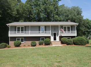 124 Woodburn Pl, Advance, NC 27006